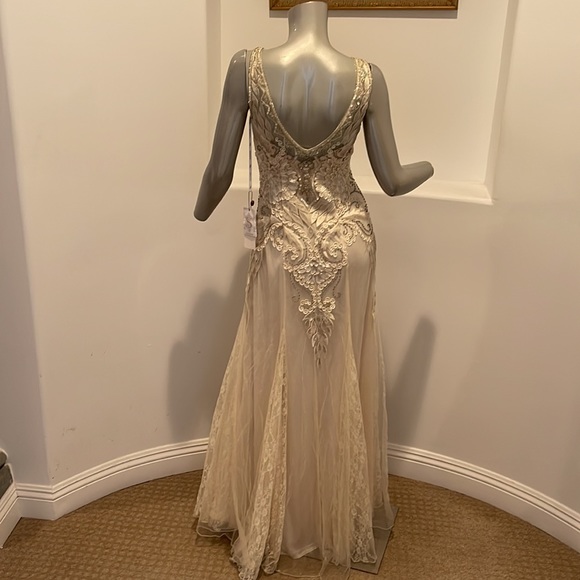 Sue Wong Nocturne Formal Beaded Ivory Gown Size 4 - Picture 11 of 15